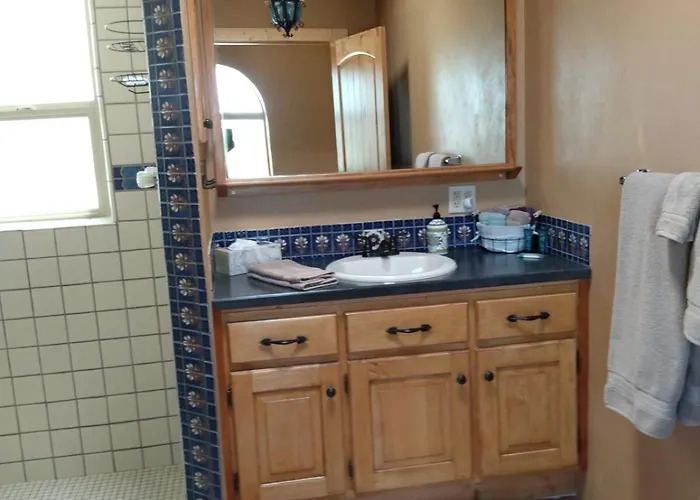 Indian Ridge Casita Homestay *